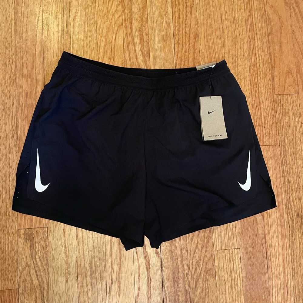 Nike Men’s / Unisex Black AeroSwift Shorts